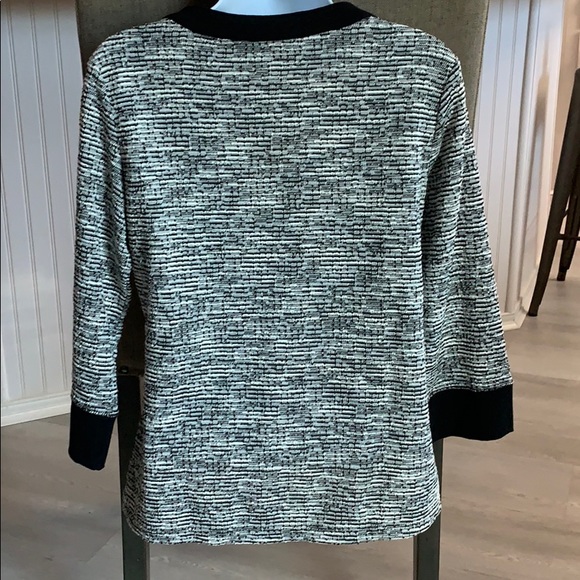 Pullover - Picture 2 of 2